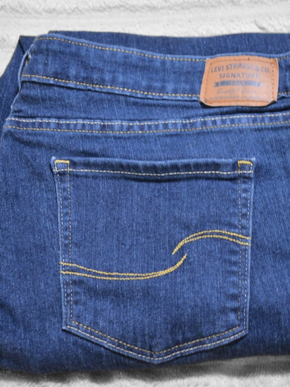 Levi Strauss Midrise Straight Leg 35x32